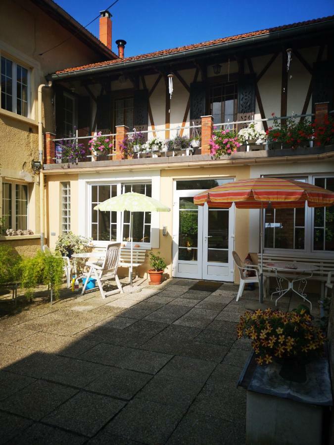 La Garde Chambres D'Hotes Charancieu ภายนอก รูปภาพ